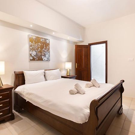 Sliema Central Apartment Just Minutes From The Beach By Jl Eksteriør billede